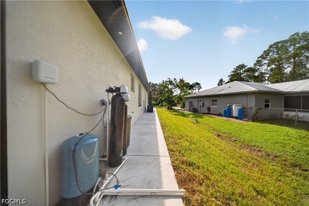 1207 Ramus St E Property Photo 43