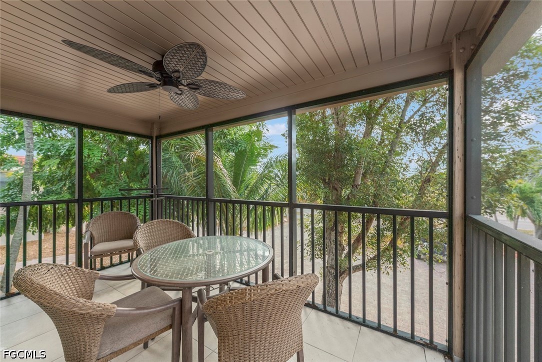 845 E Gulf Dr 1422 Property Photo 5
