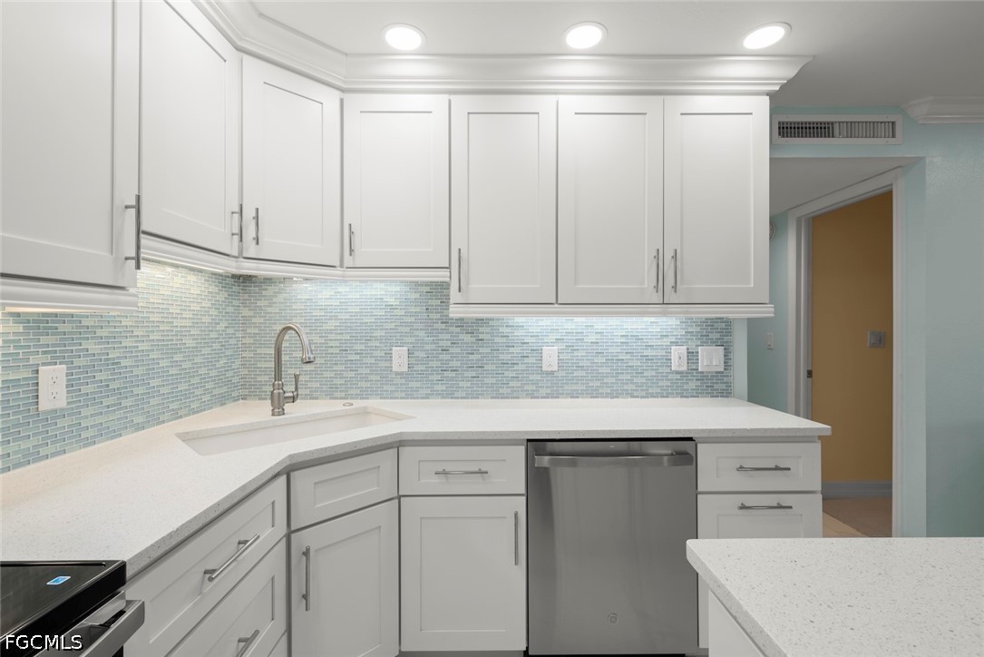 845 E Gulf Dr 1422 Property Photo 10