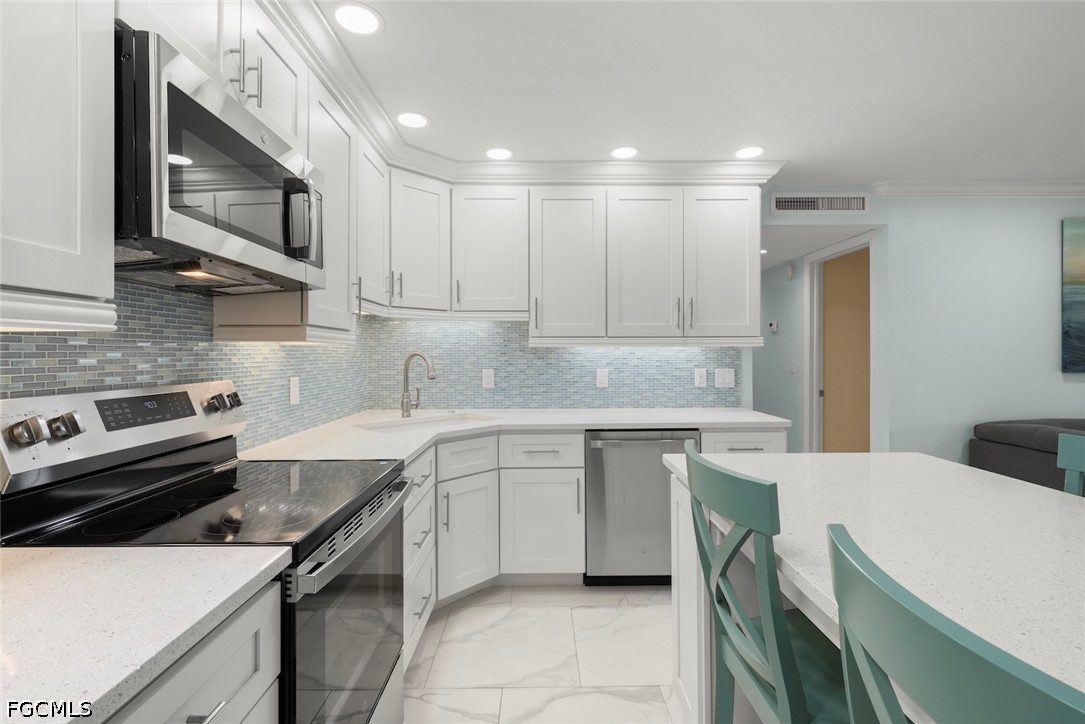 845 E Gulf Dr 1422 Property Photo 11