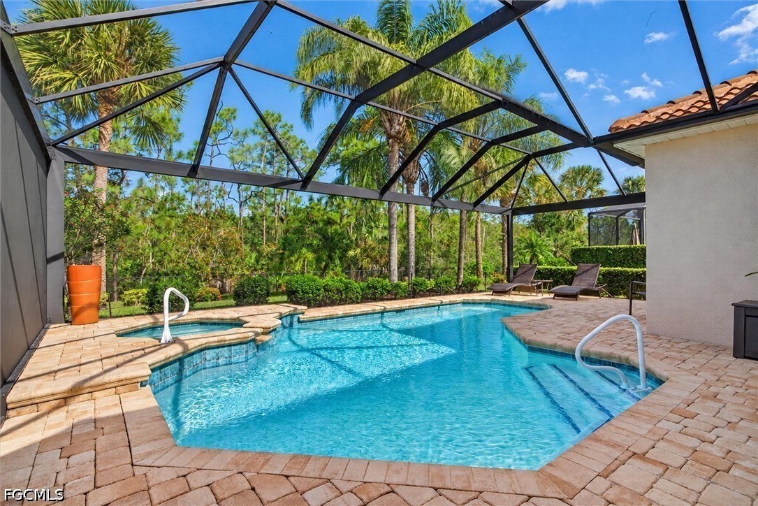 9060 Shadow Glen Way Property Photo 1