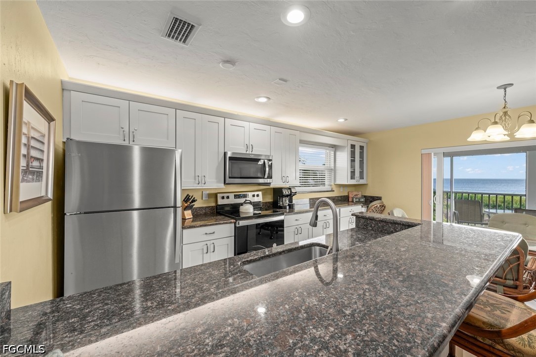 827 E Gulf Dr C8 Property Photo 14