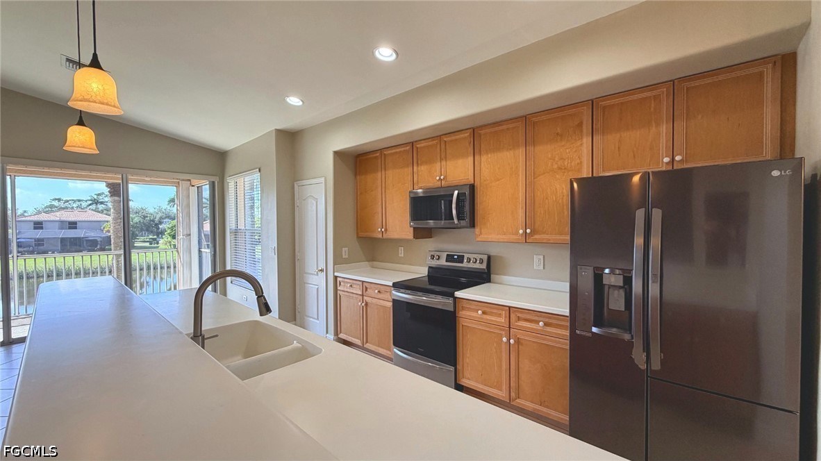 13071 Sandy Key Bend 304 Property Photo 8