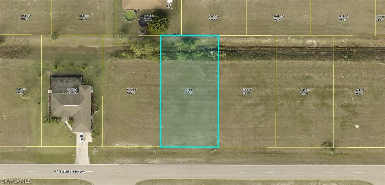 2715 Van Buren PKY Property Photo 1