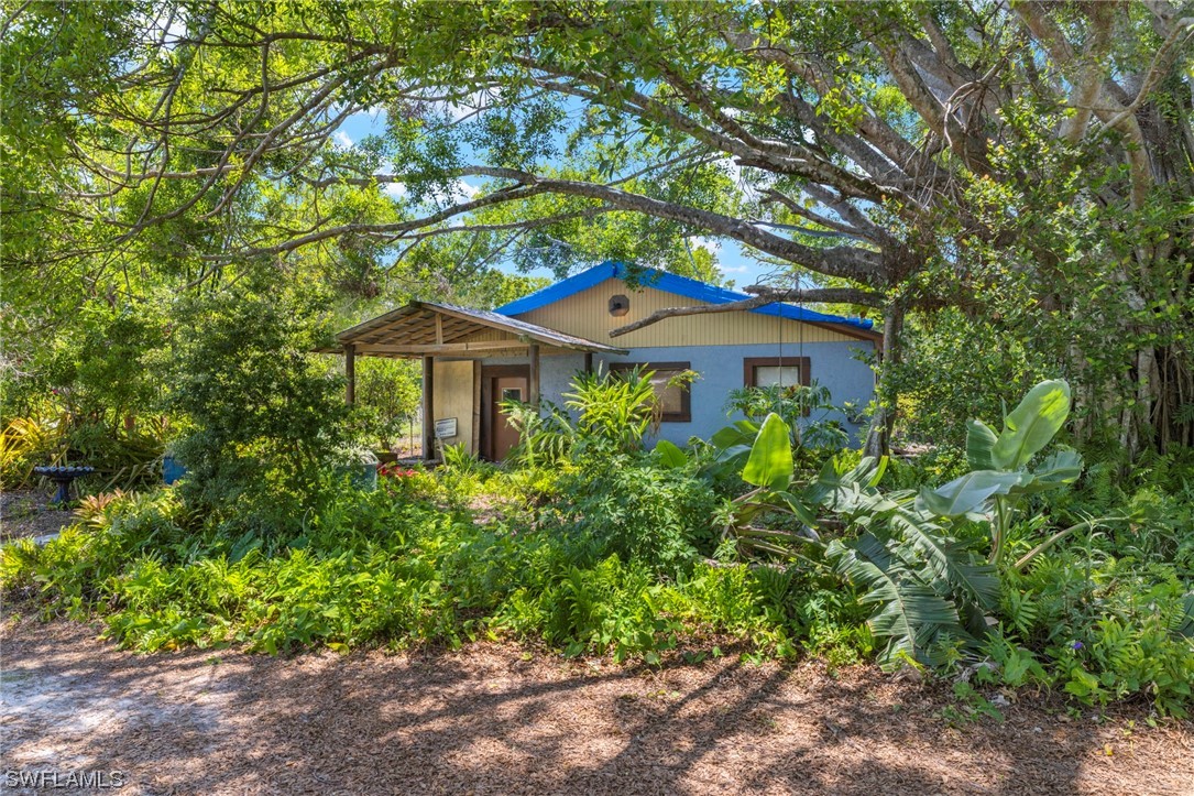13100 Pinto Ln Property Photo 4