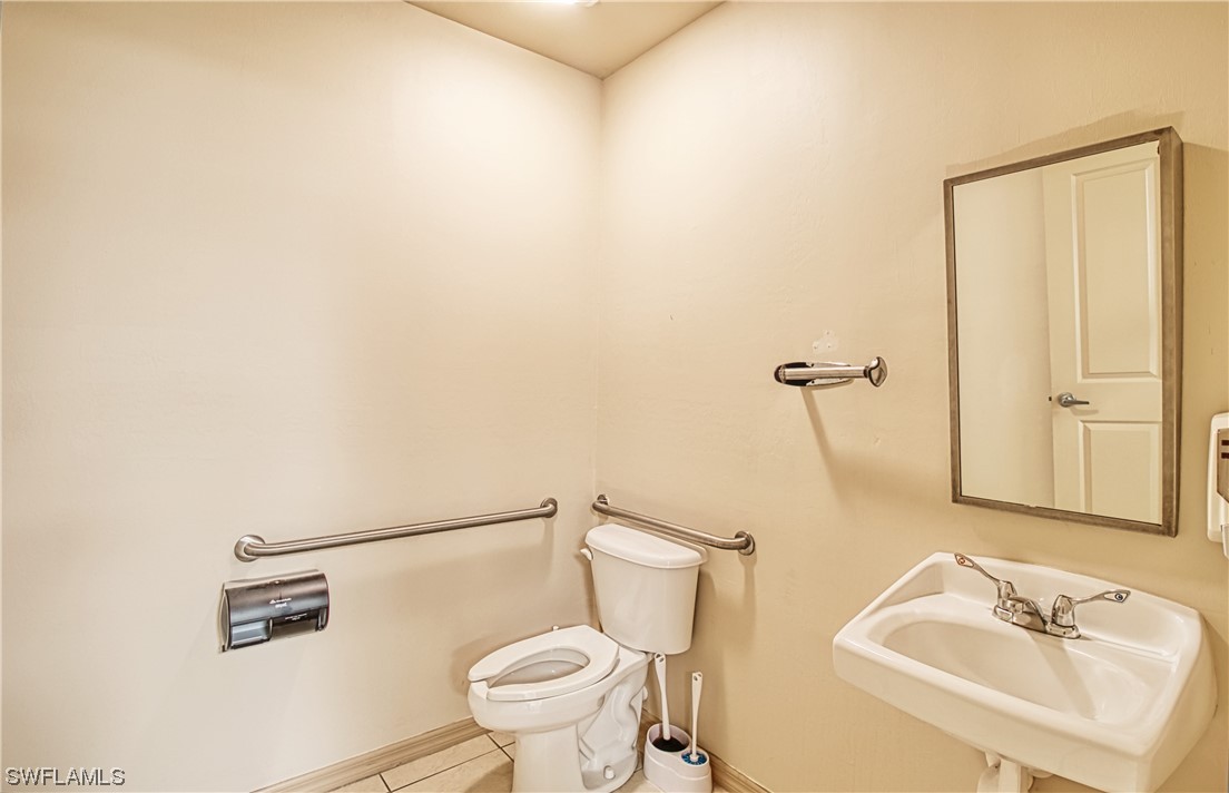 4857 Palm Beach Blvd Property Photo 12