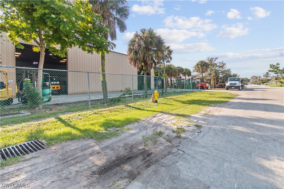 2065 Towles St Property Photo 27