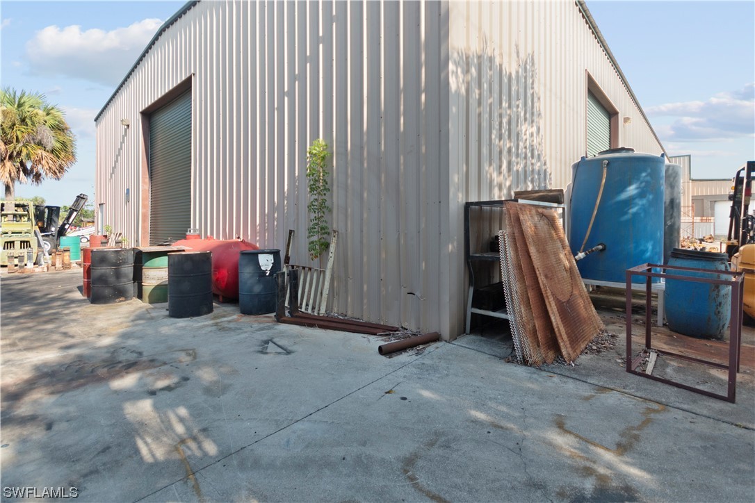 2065 Towles St Property Photo 34