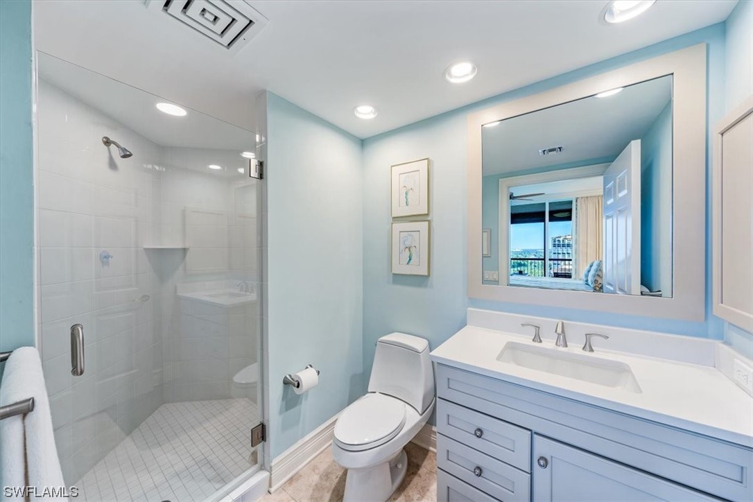 8473 Bay Colony Dr 1704 Property Photo 19