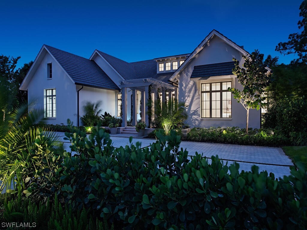 470 Banyan Blvd Property Photo 3
