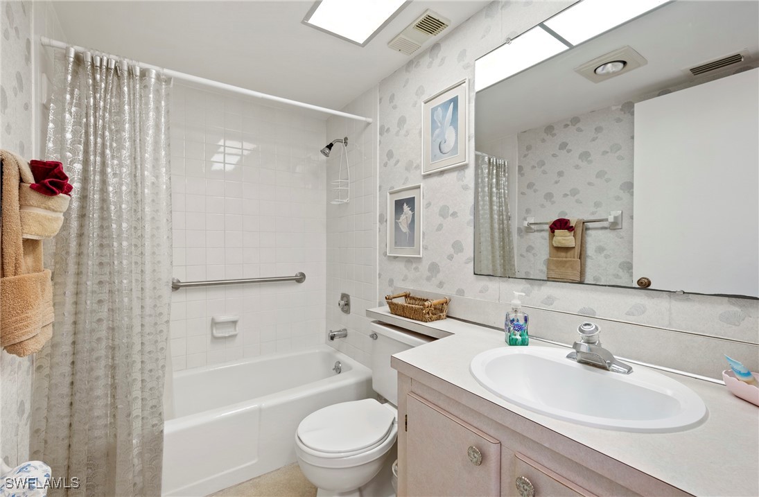 6645 Estero Blvd 104 Property Photo 16