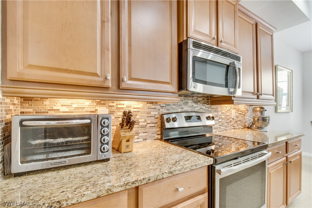 8511 Oakshade Cir 101 Property Photo 13