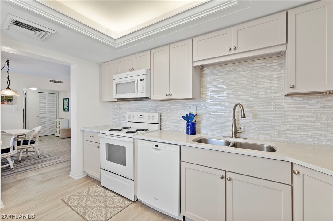 7000 Estero Blvd 403 Property Photo 10