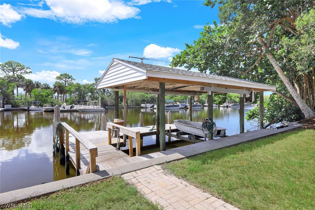2160 Harbor Ln Property Photo 1