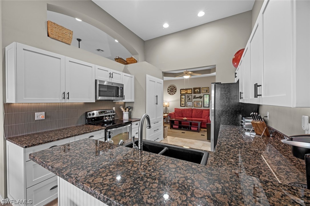 26974 Montego Pointe Ct 202 Property Photo 12