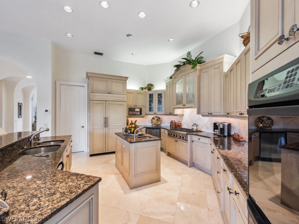 26271 Woodlyn Dr Property Photo 13
