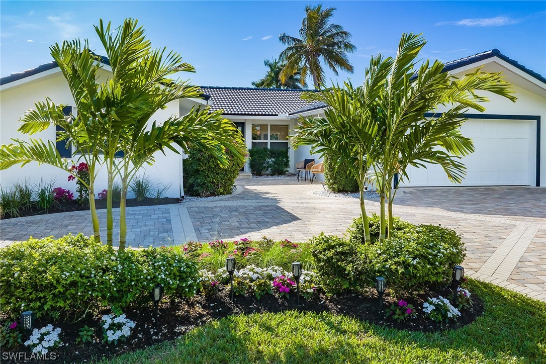 1380 Dolphin Rd Property Photo 1