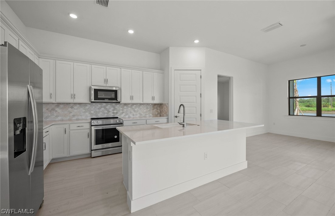4195 Traditions Dr Property Photo 15