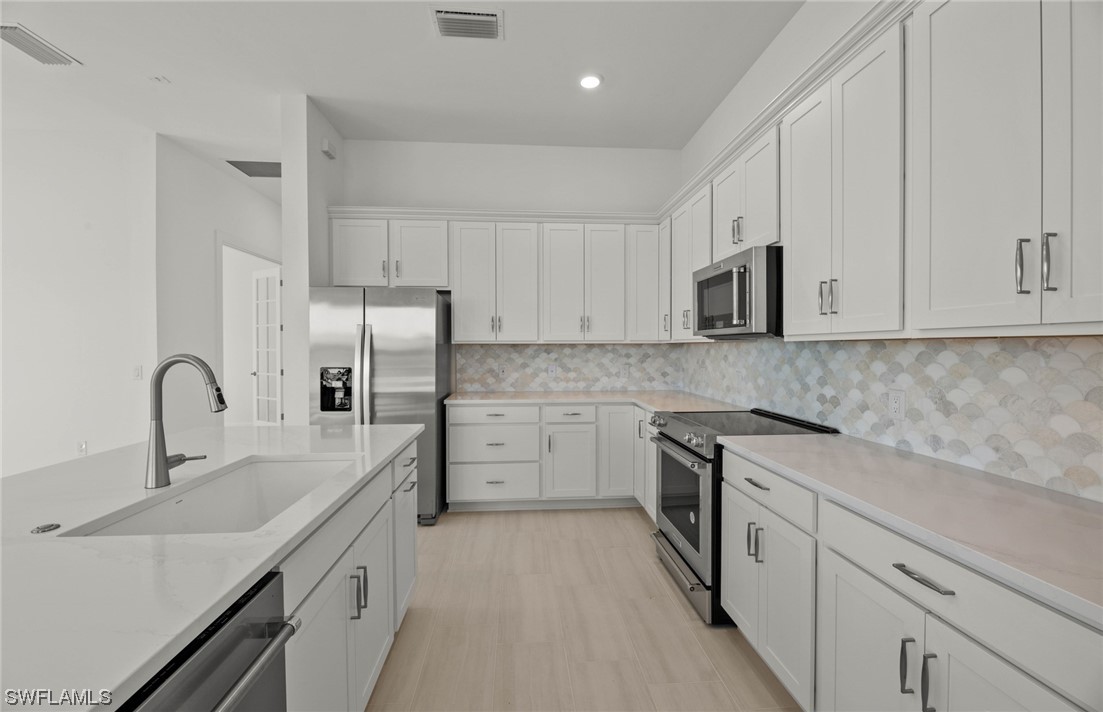 4195 Traditions Dr Property Photo 18