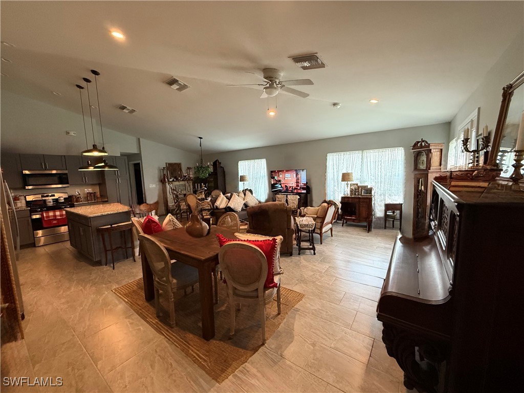 200 Village Cir 21 Property Photo 8