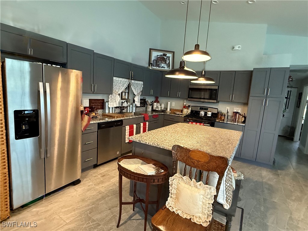 200 Village Cir 21 Property Photo 10