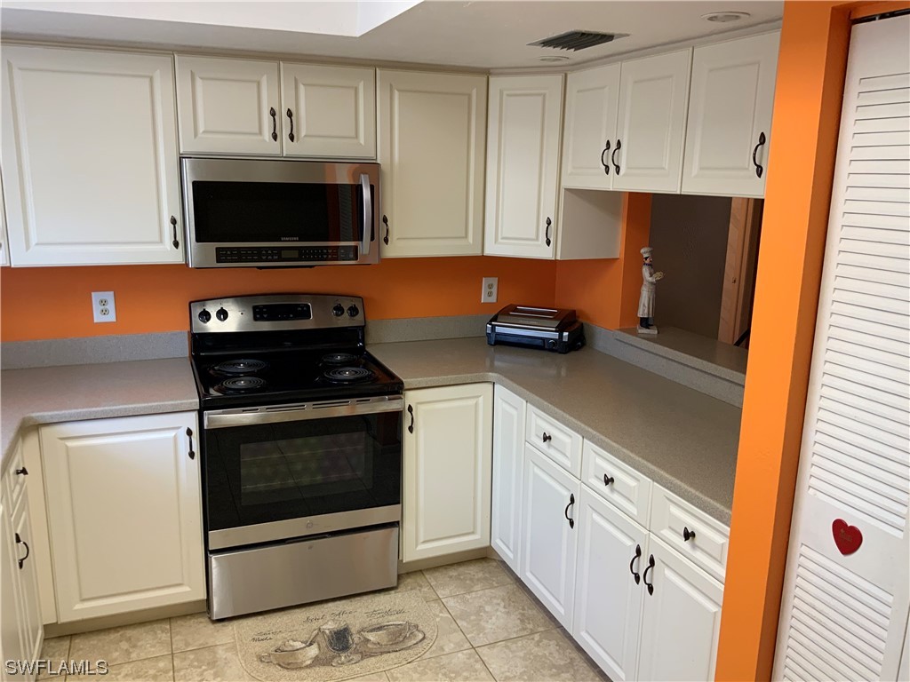 7055 New Post Dr 5 Property Photo 8