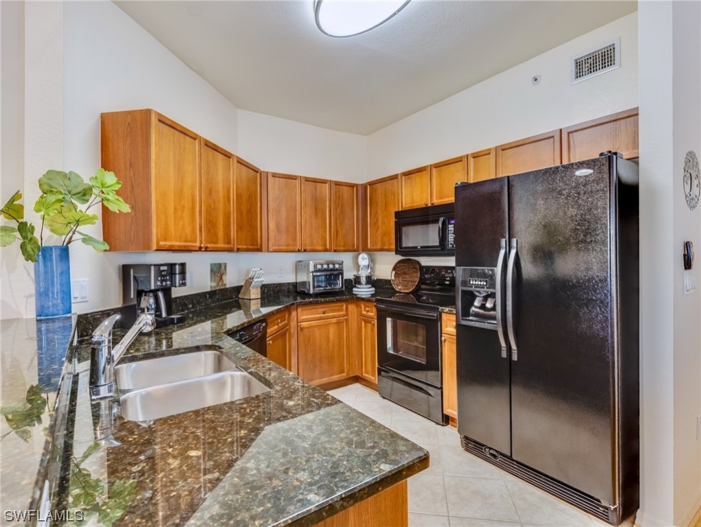 10060 Lake Cove Dr 102 Property Photo 11