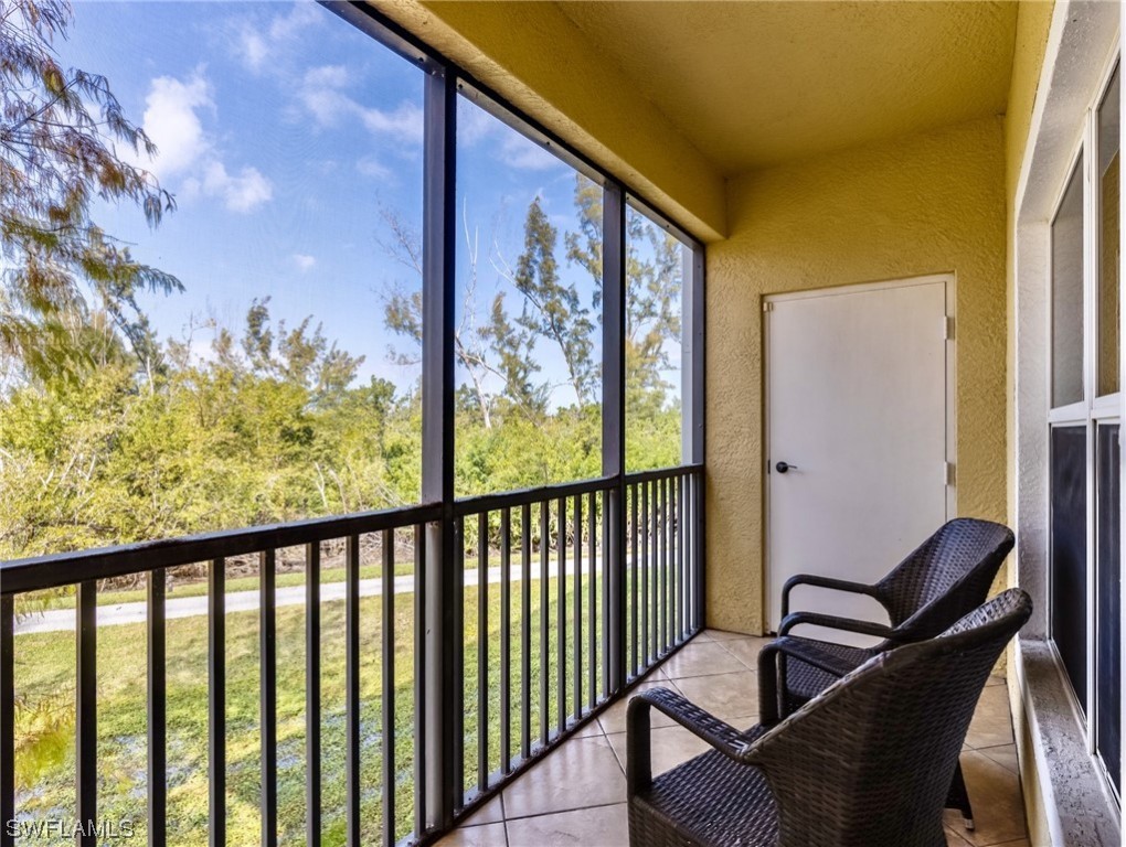 10060 Lake Cove Dr 102 Property Photo 23