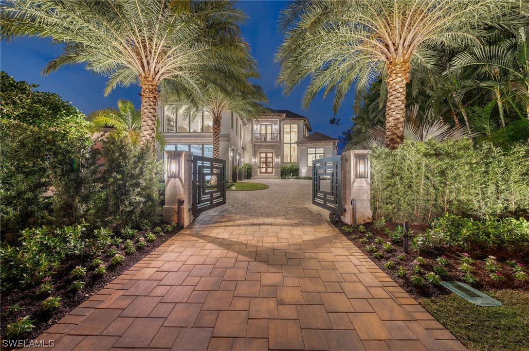 1365 Spyglass Ln Property Photo 1