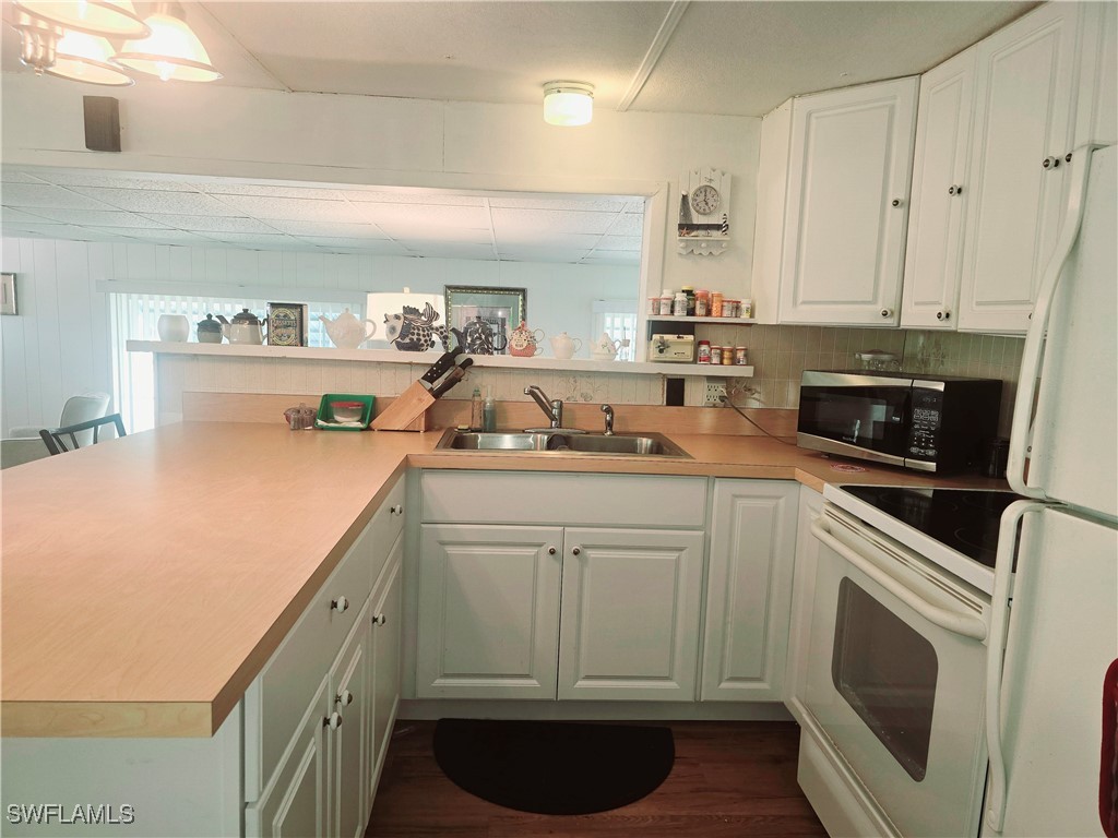 99 Moorhead Mnr 99 Property Photo 11