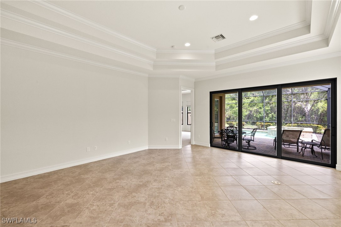 6636 Roma Way Property Photo 5