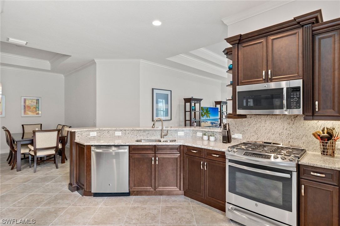 6636 Roma Way Property Photo 10