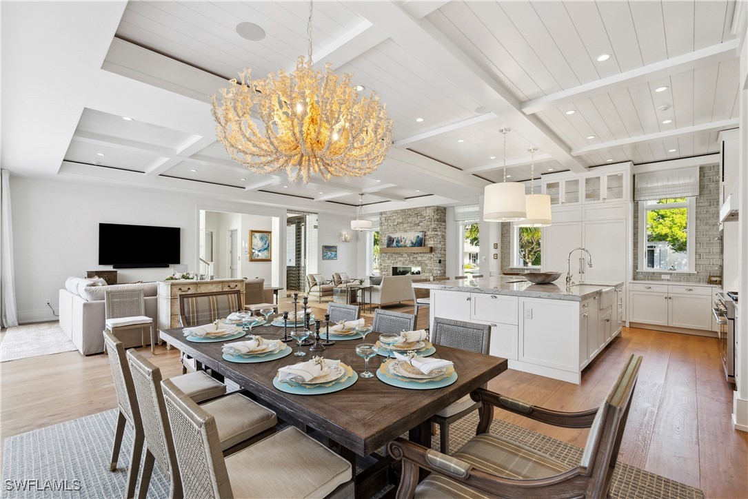 690 7th Ave N Property Photo 11