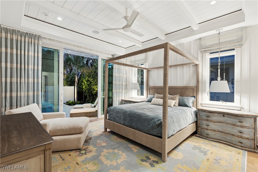 690 7th Ave N Property Photo 13