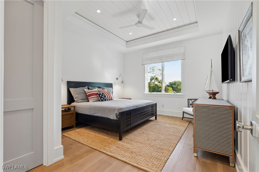 690 7th Ave N Property Photo 23