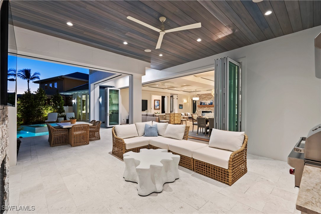 690 7th Ave N Property Photo 24