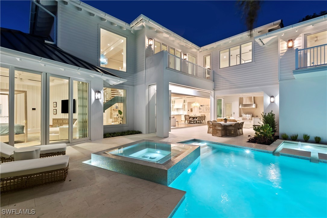 690 7th Ave N Property Photo 28