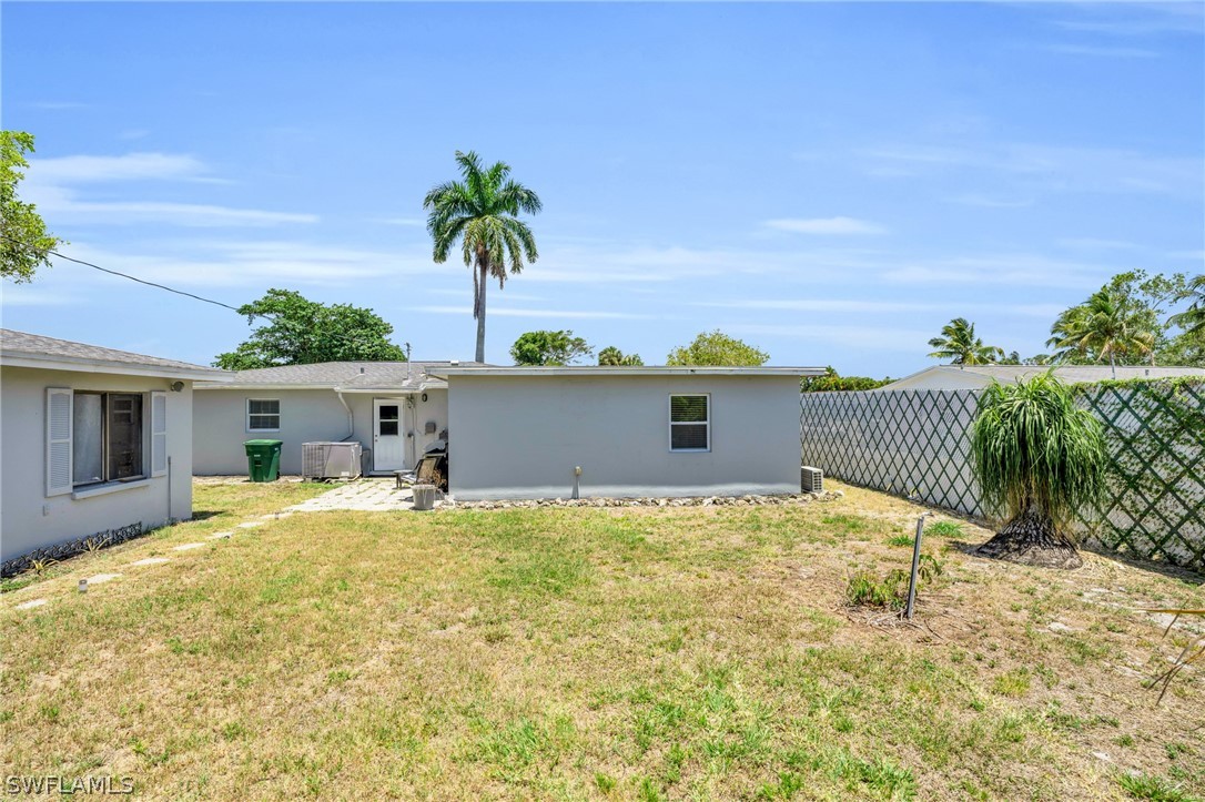 883 Coconut Cir E Property Photo 29