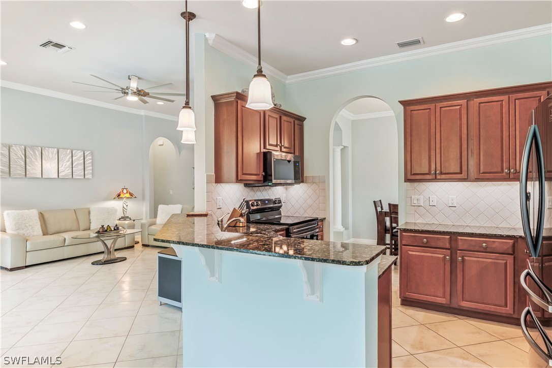 5496 Whispering Willow Way Property Photo 10