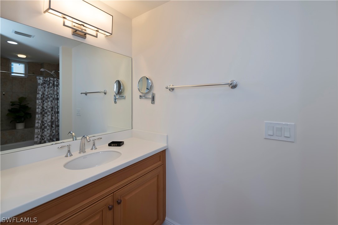 6061 Silver King Blvd 906 Property Photo 32