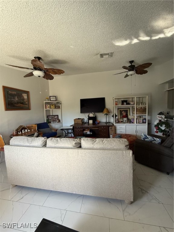 15572 Crystal Lake Dr Property Photo 11