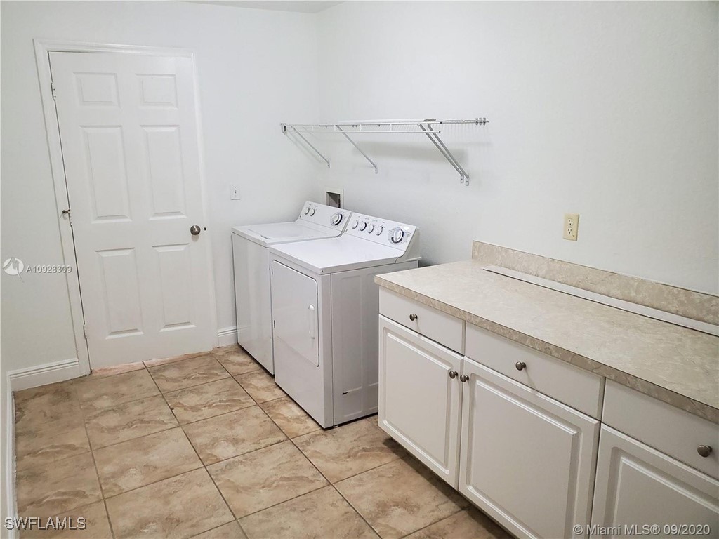 466 Redwing St Property Photo 30