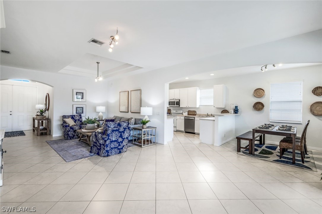 5576 Lago Villaggio Way Property Photo 7