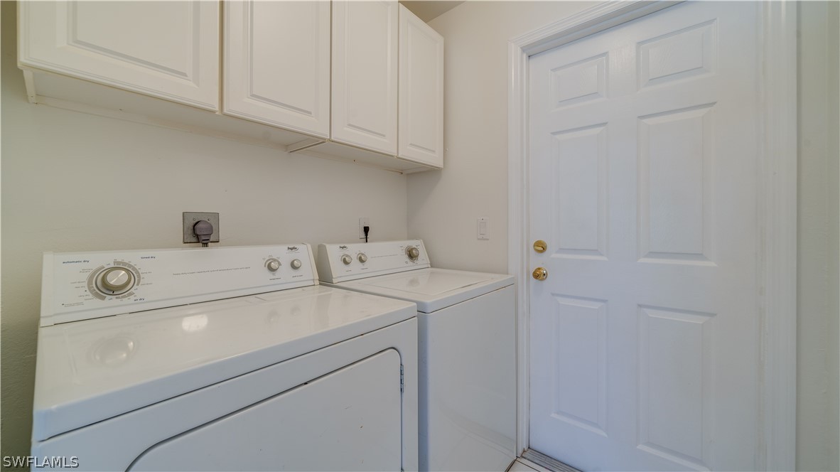 1921 Se 5th Pl Property Photo 17