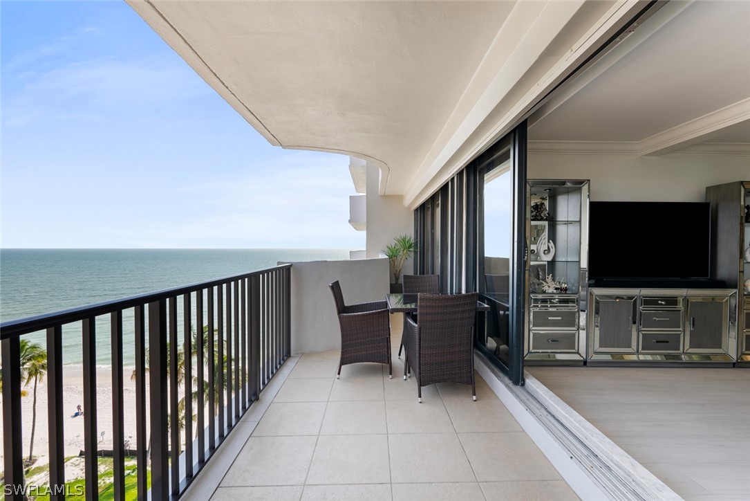 4005 Gulf Shore Blvd N 904 Property Photo 2