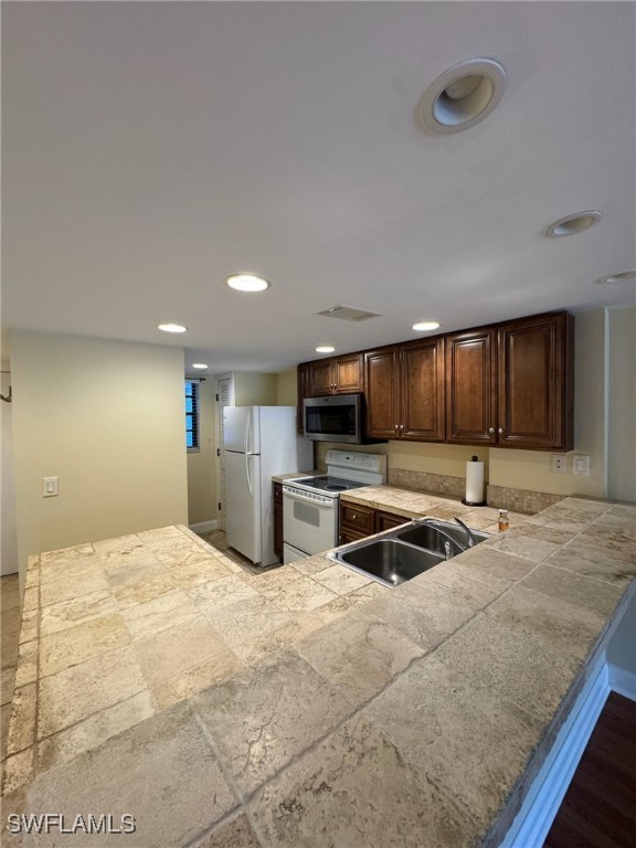 3920 Orange Grove Blvd 3 Property Photo 11