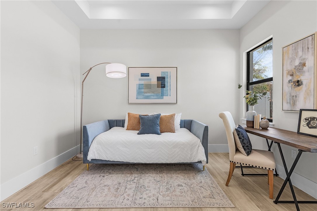 689 101st Ave N Property Photo 8