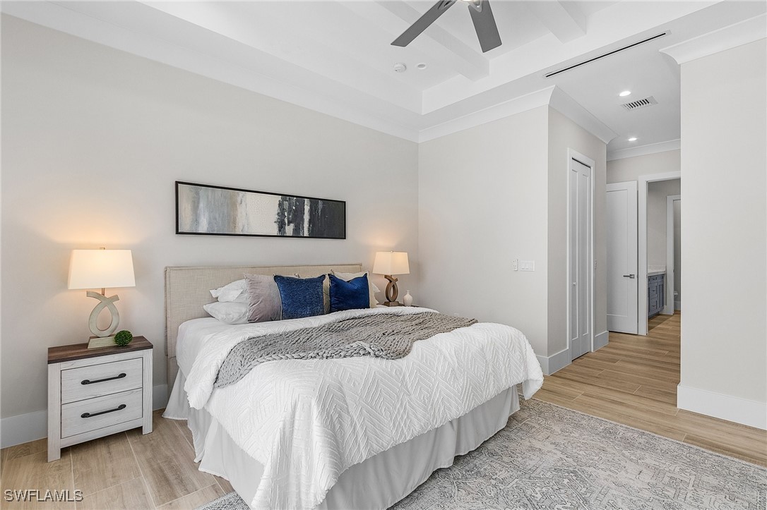 689 101st Ave N Property Photo 24