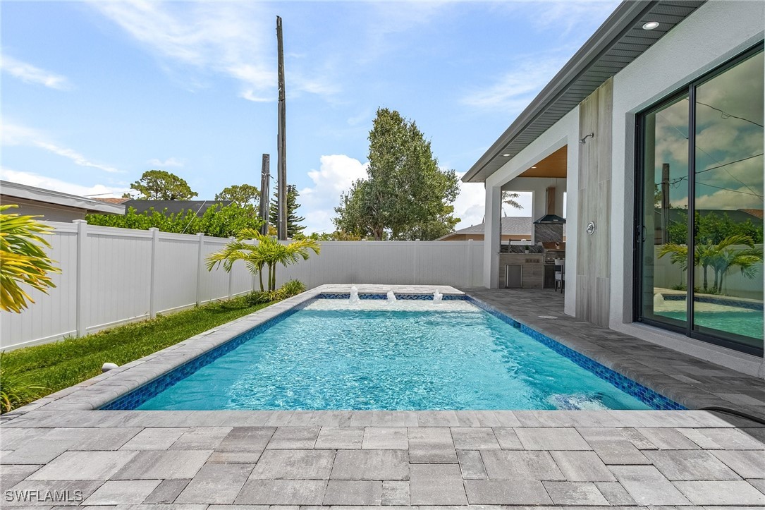 689 101st Ave N Property Photo 26