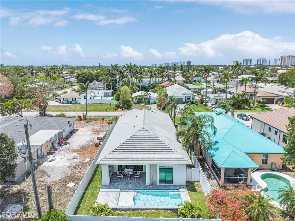 689 101st Ave N Property Photo 32